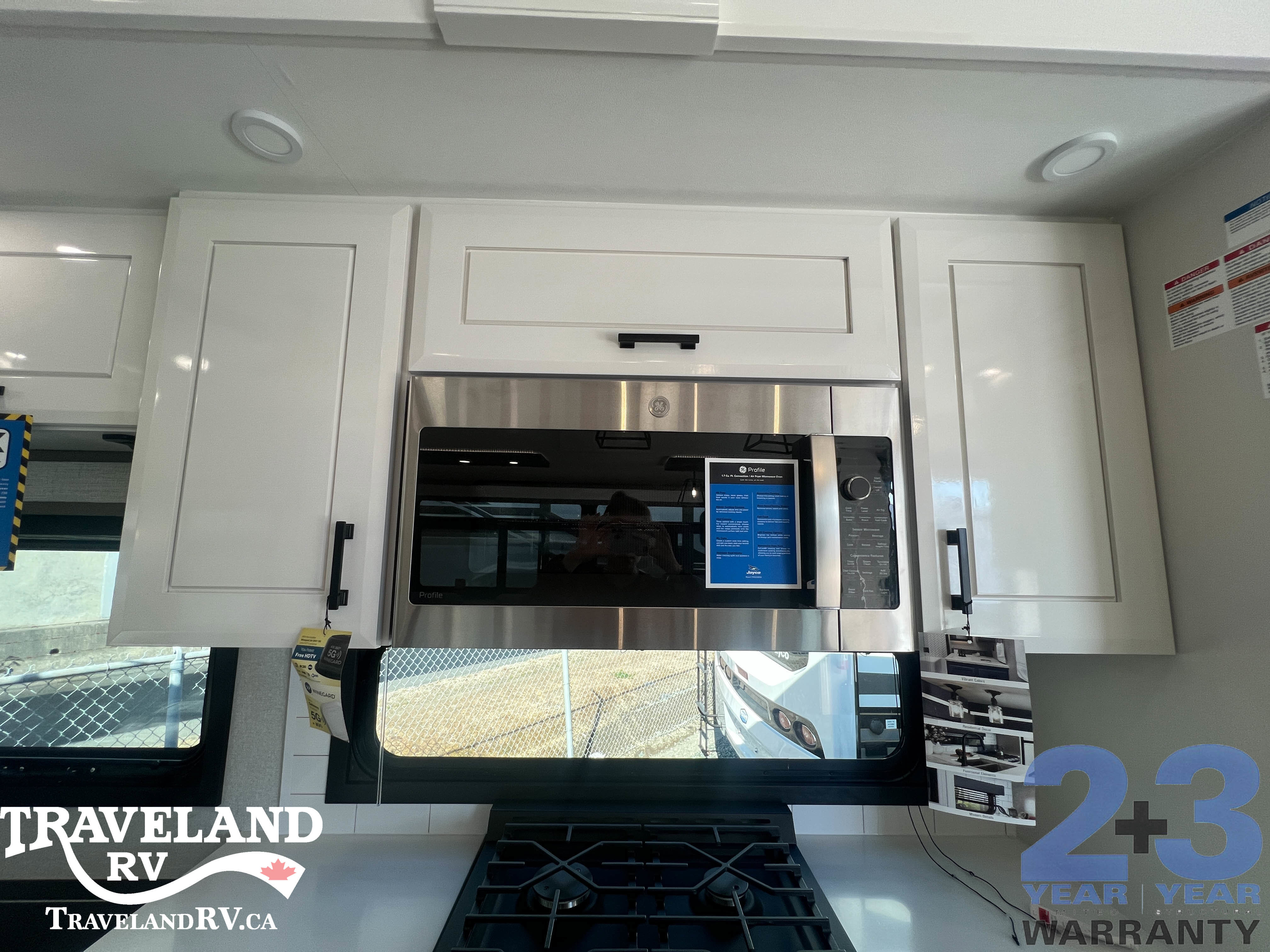 2026 Jayco Pinnacle 32RLTS - Image 21