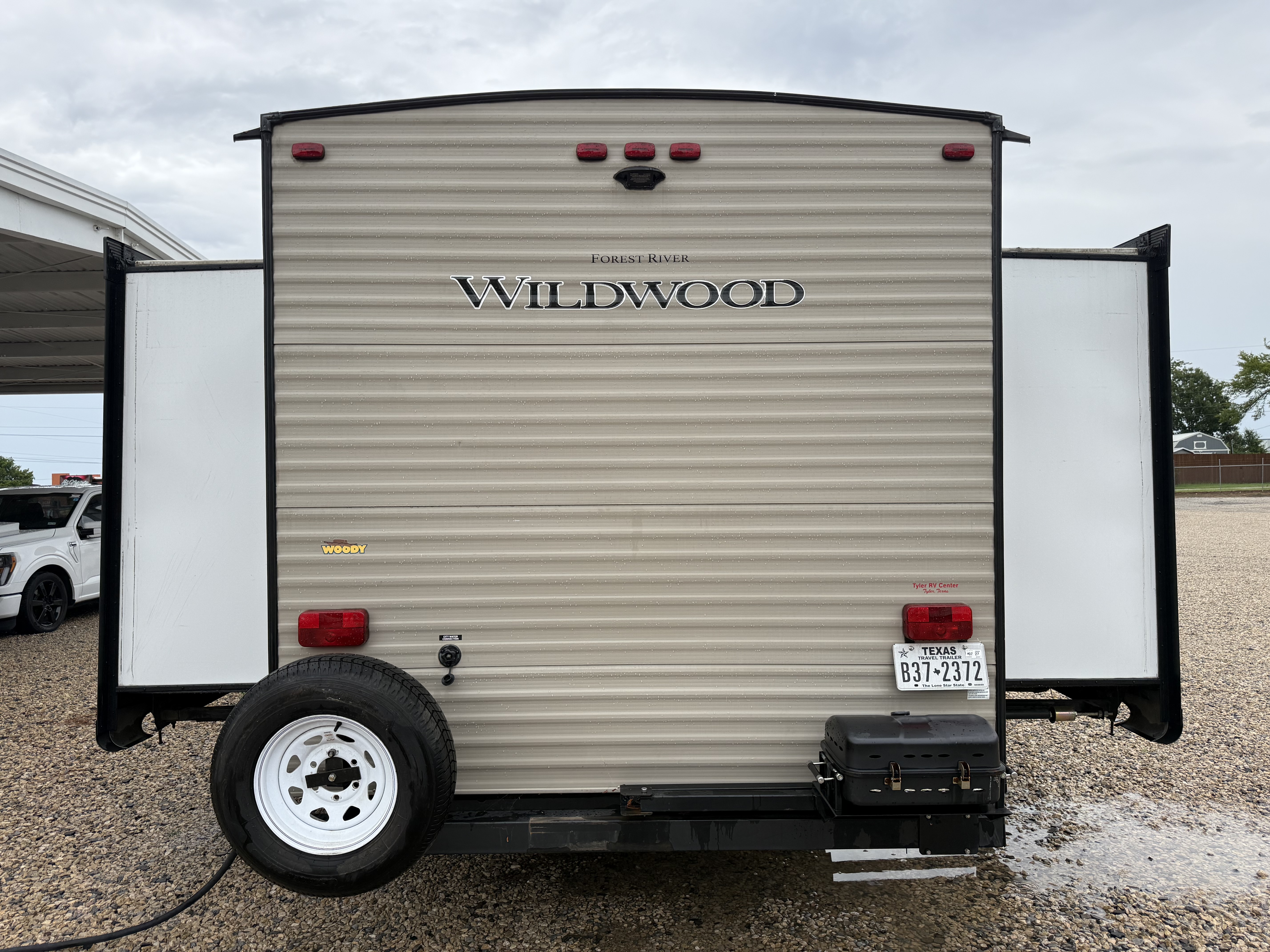 2019 Forest River Wildwood 31KQBTS - Image 6