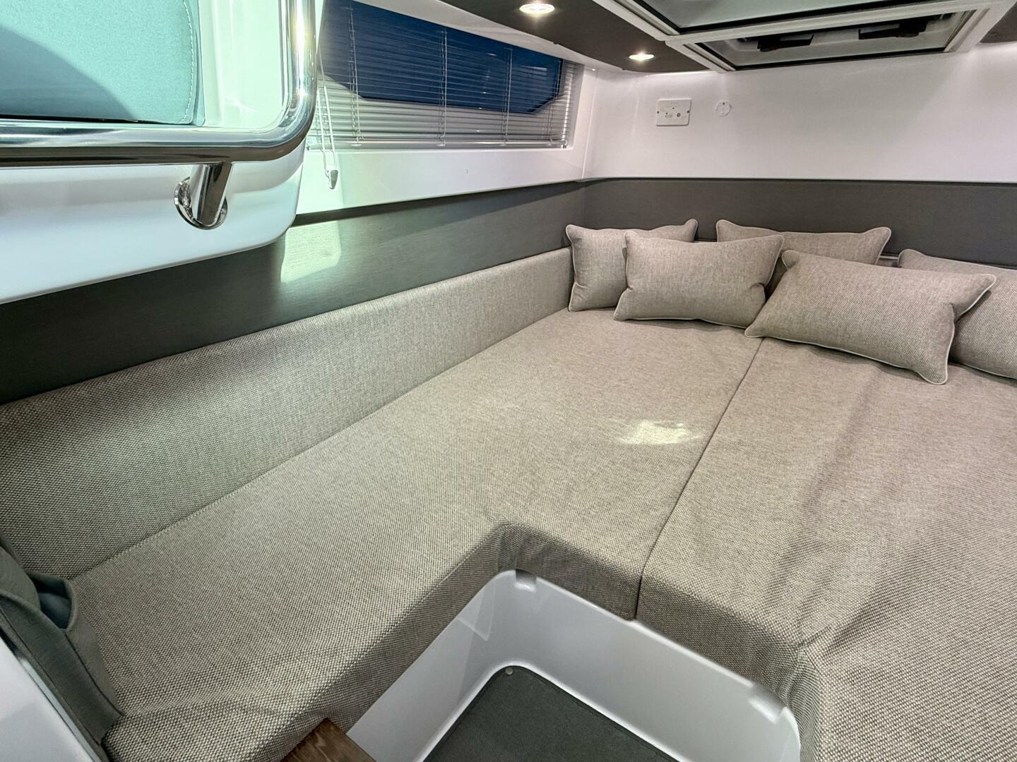 2023 Axopar 37 Cross Cabin - Image 38