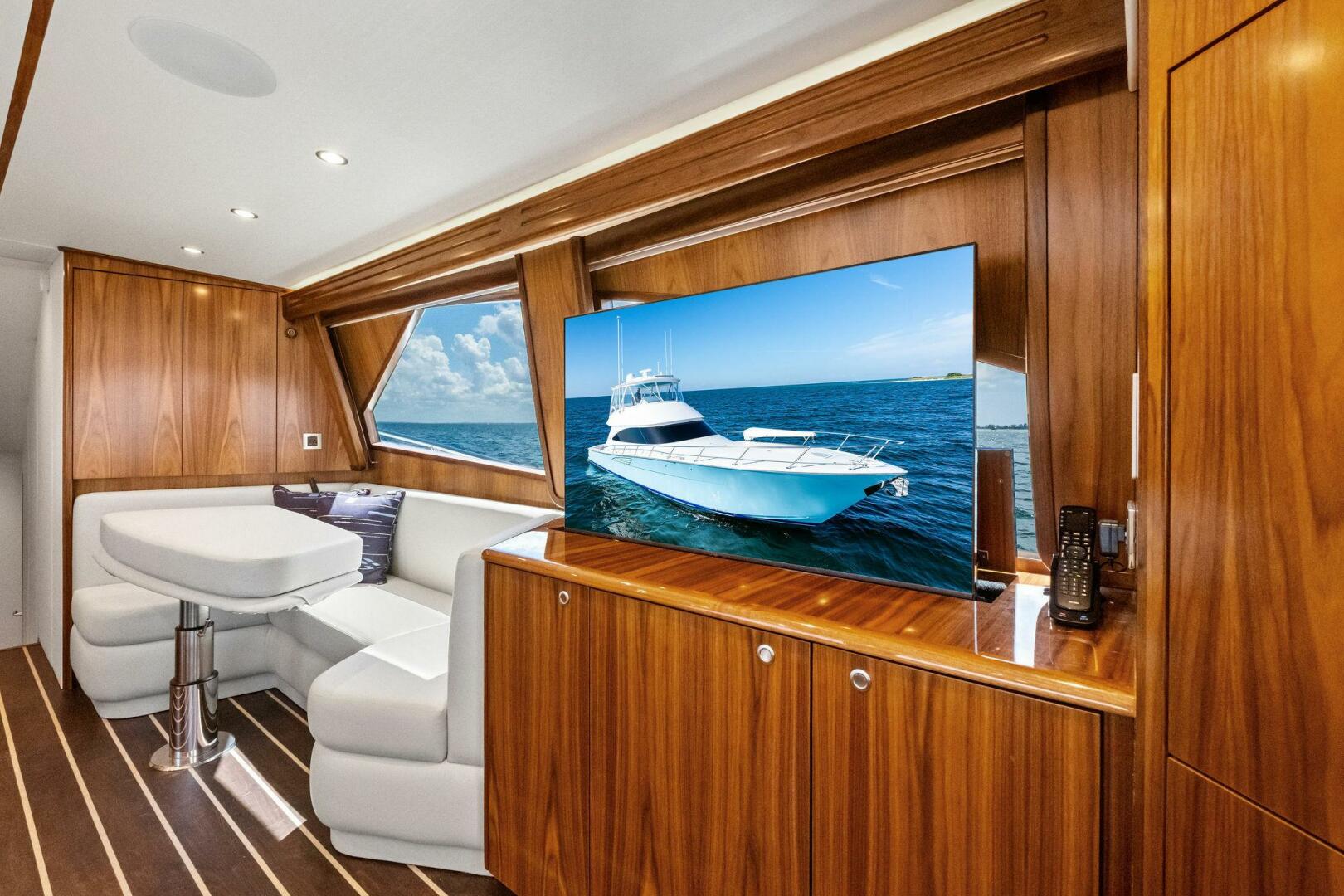 2025 Viking 58 Convertible - Image 14