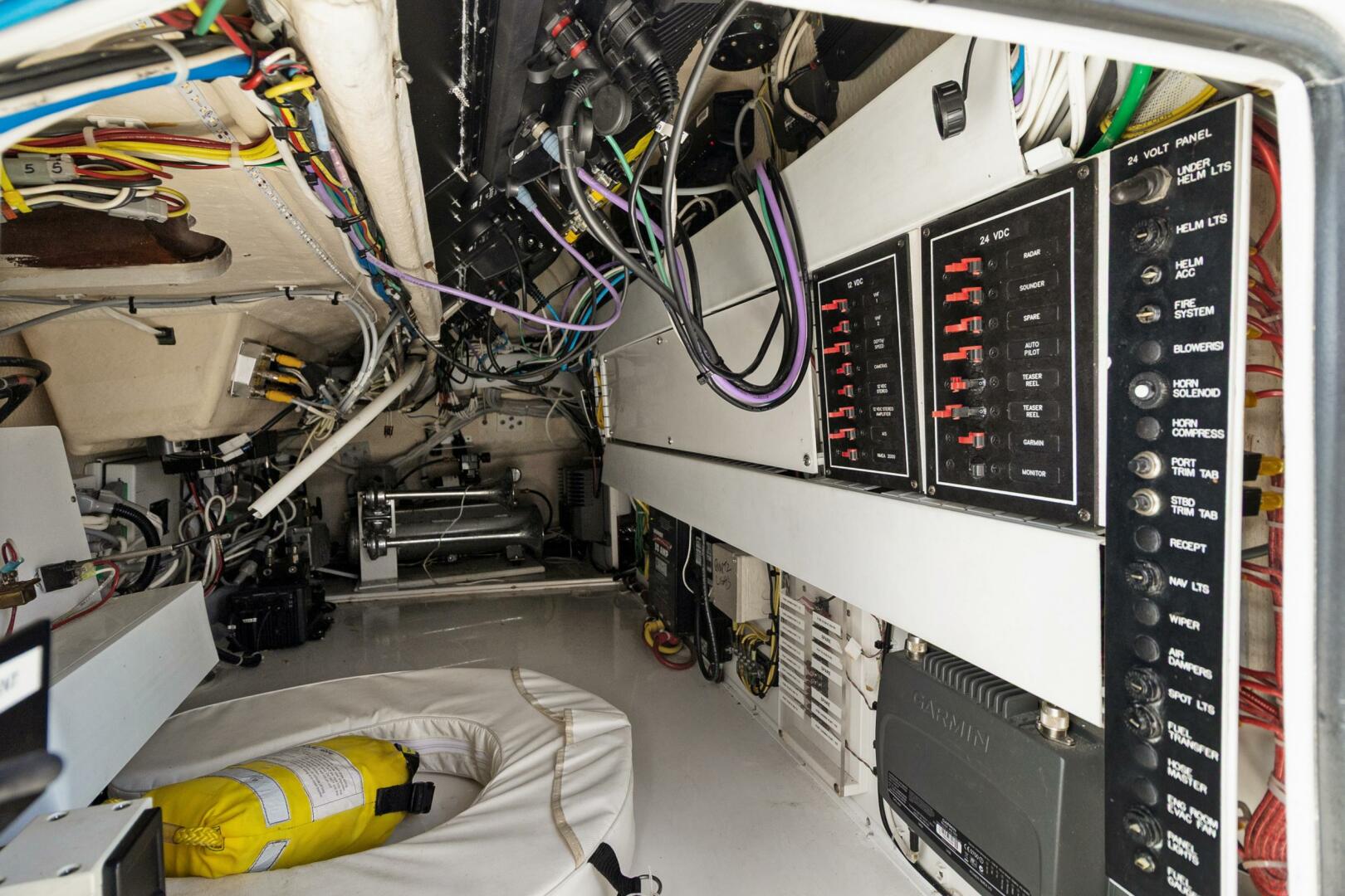 2015 Viking 46 Convertible - Image 35