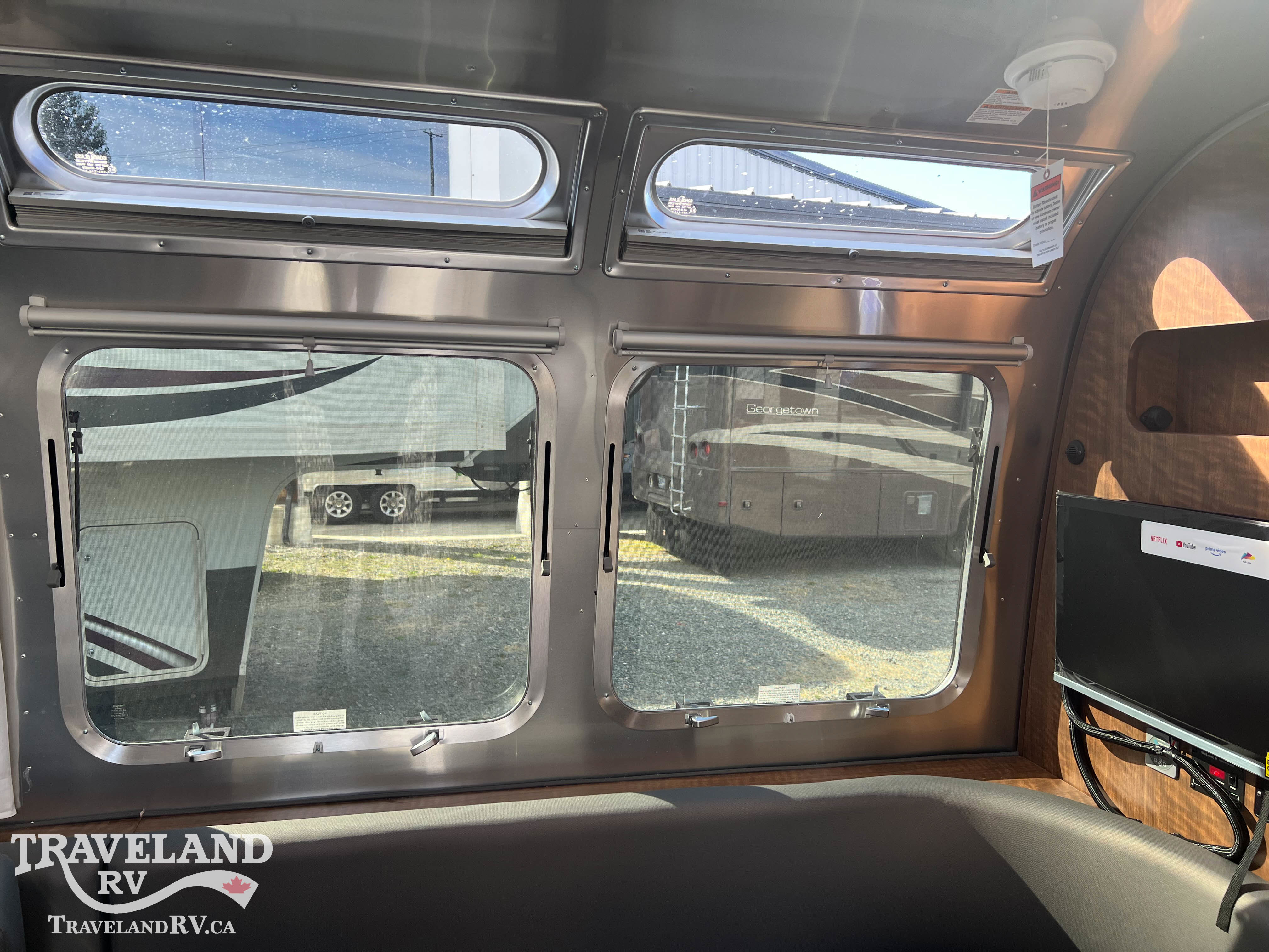 2026 Airstream Globetrotter 25FB - Image 9
