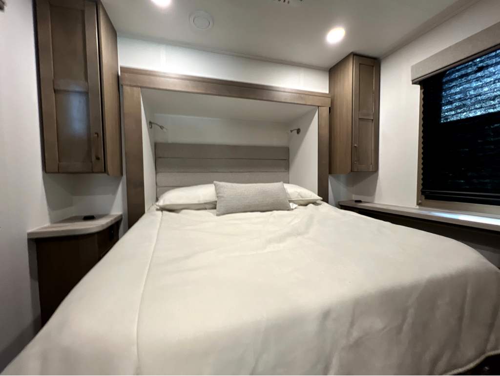 2027 ENTEGRA COACH ODYSSEY 30Z - Image 23
