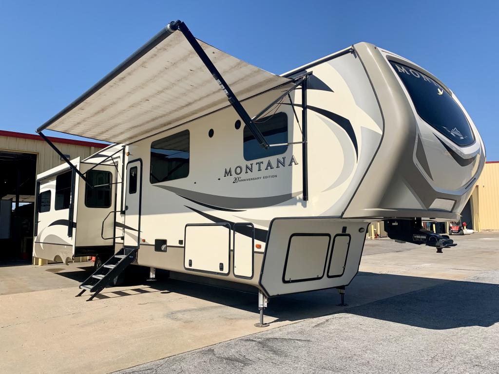 2019 Keystone Montana 3811MS - Image 1