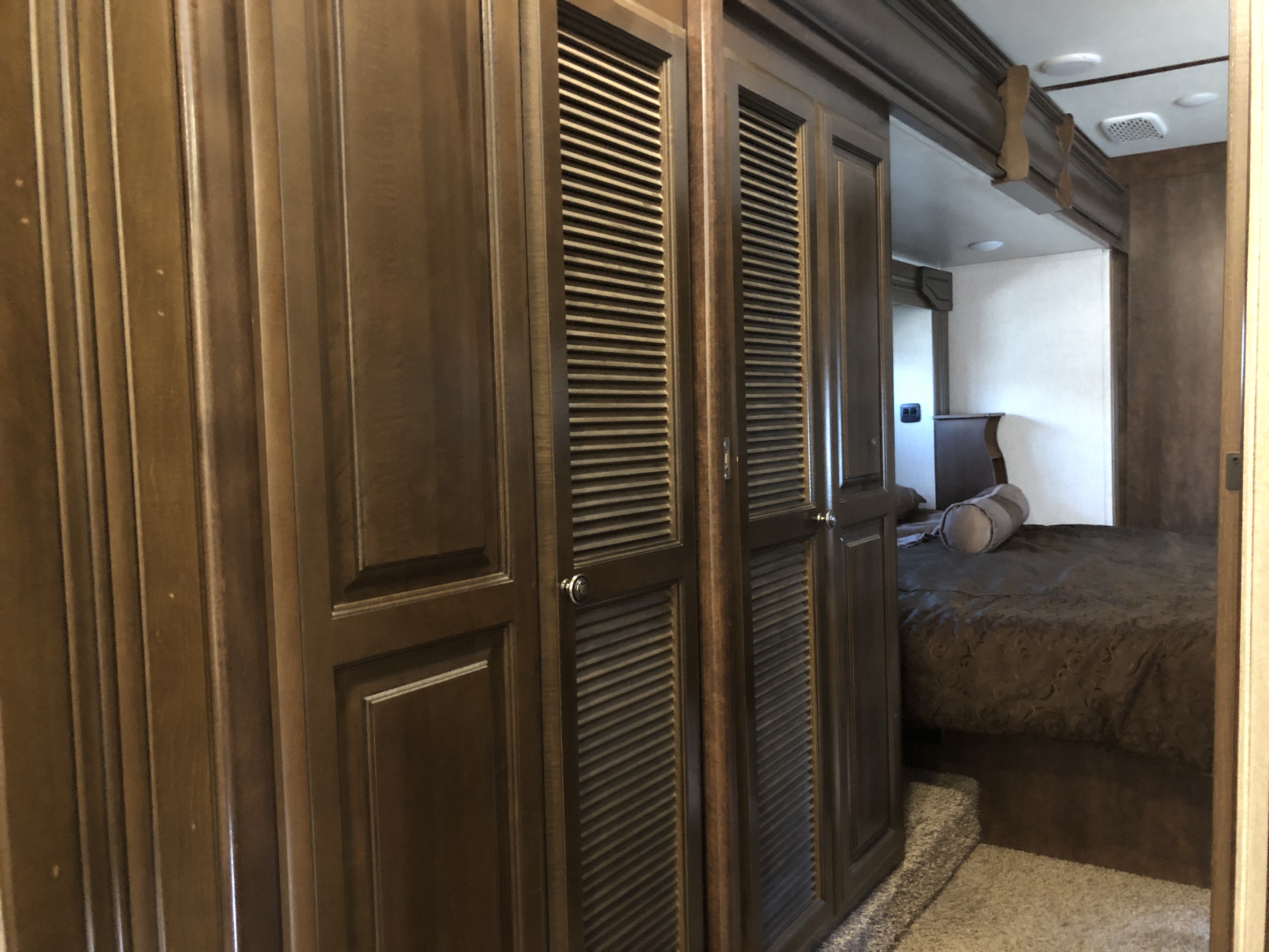 2017 REDWOOD RV 3821RL - Image 30