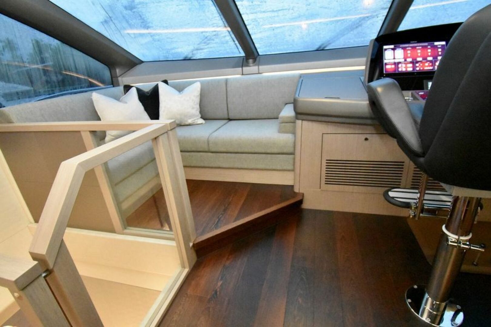 2018 Sunseeker Yacht - Image 7