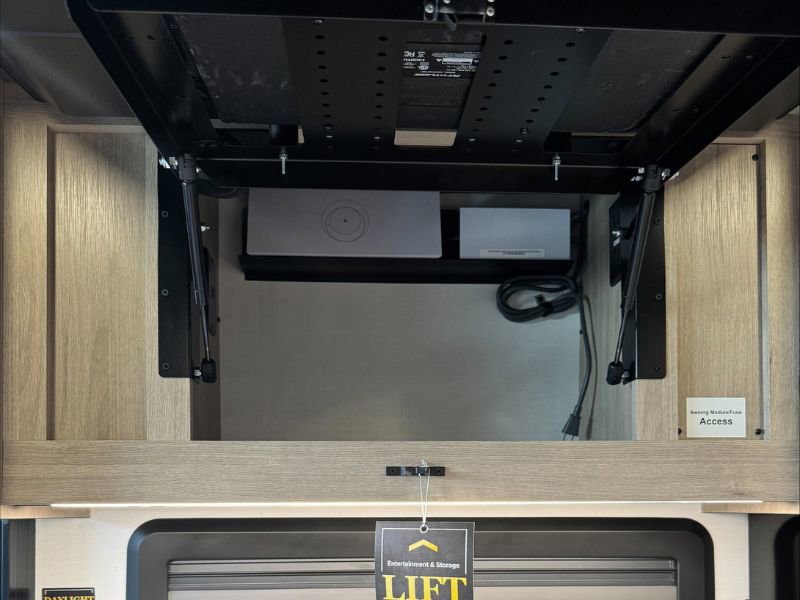 2026 GRAND DESIGN LINEAGE SERIES F 31ZW - Image 19