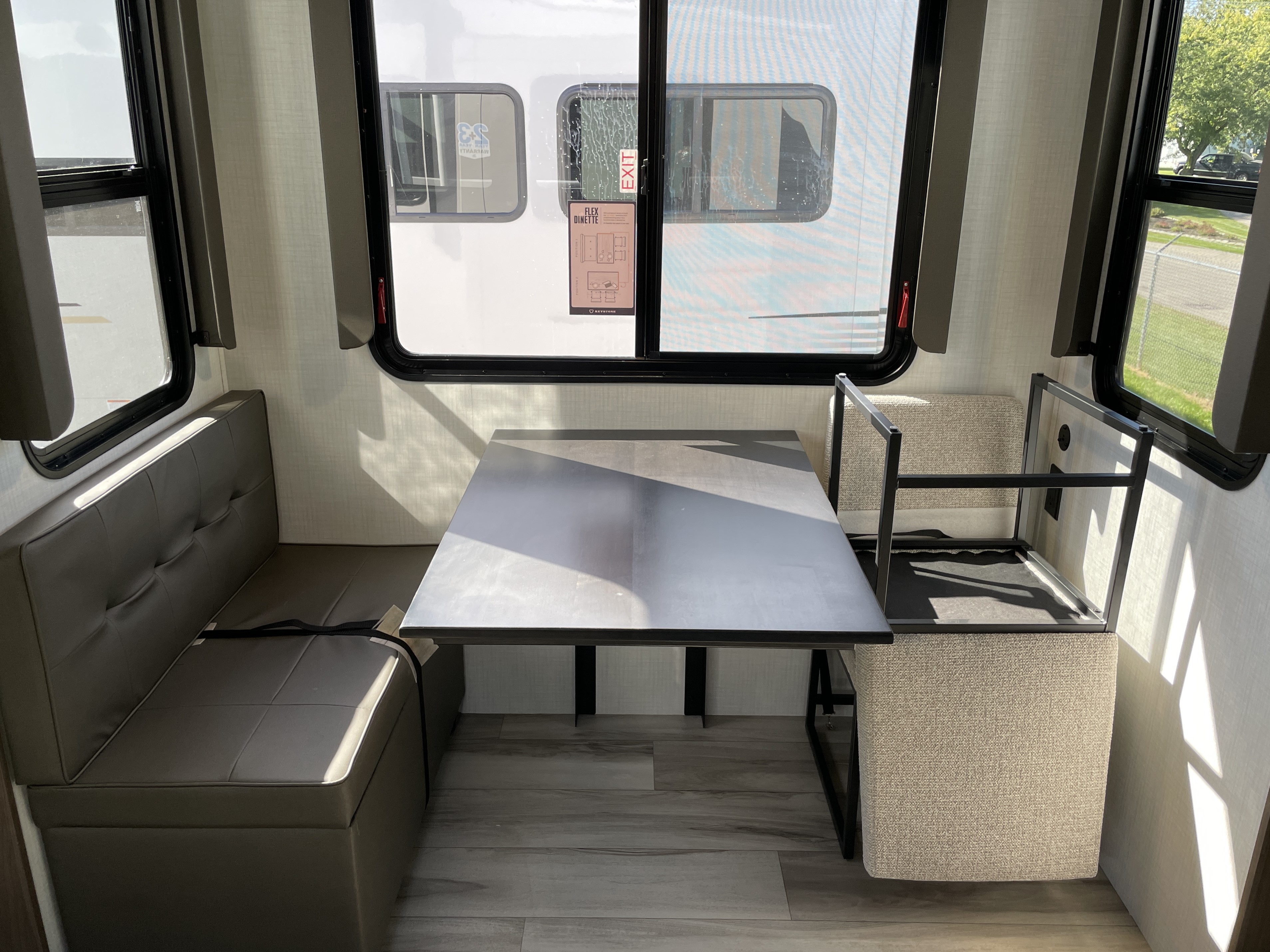 2027 Keystone Cougar 320RDS - Image 26