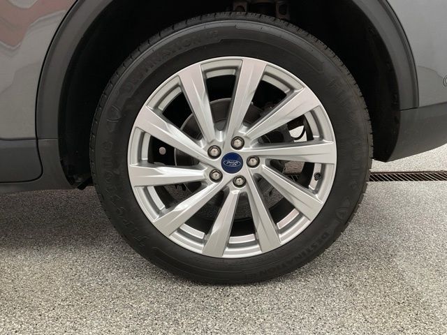 2022 Ford Escape Utility 4D Titanium AWD - Image 9