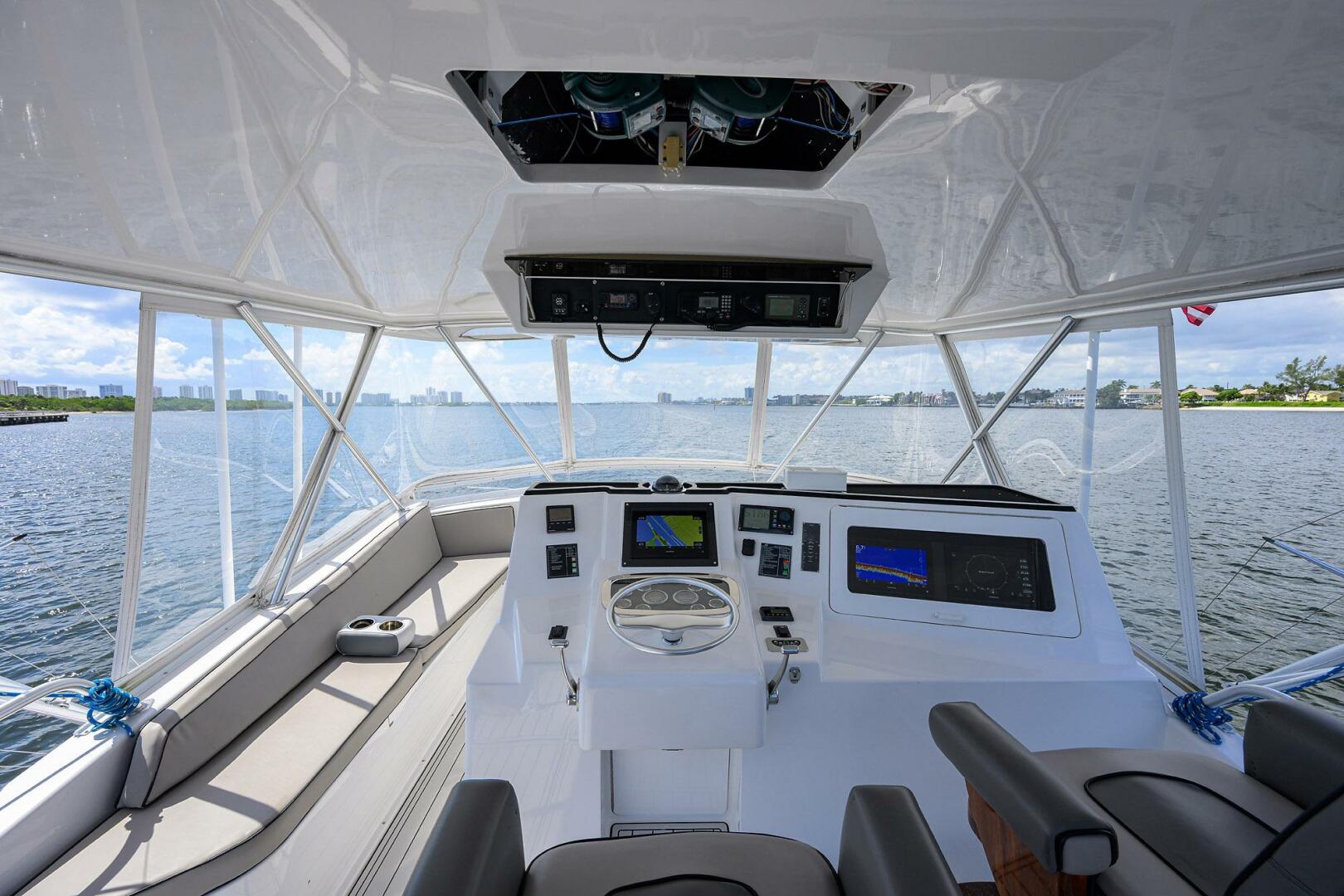 2000 Viking 50 Convertible - Image 38