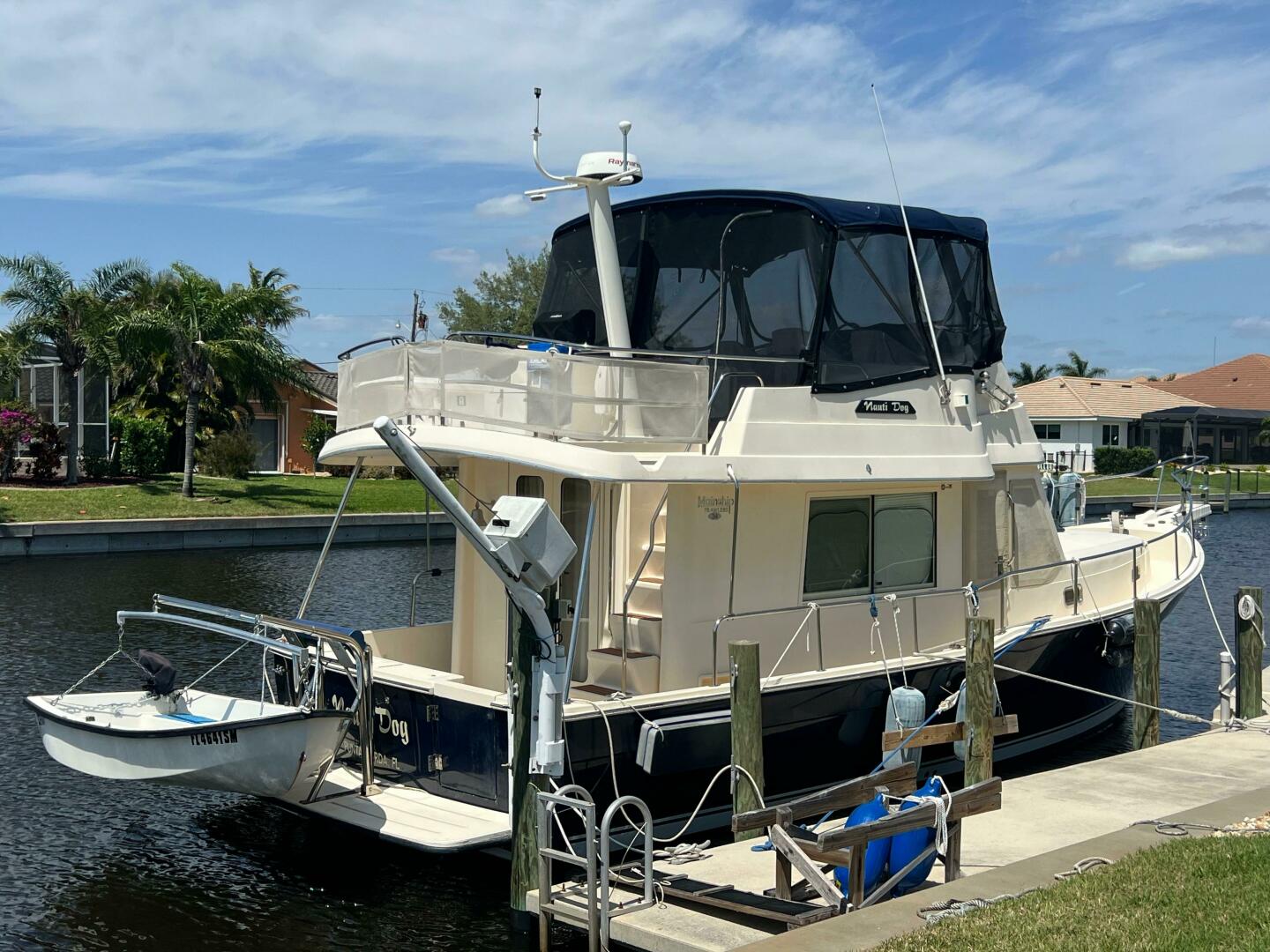 2005 Mainship 34 - Image 2