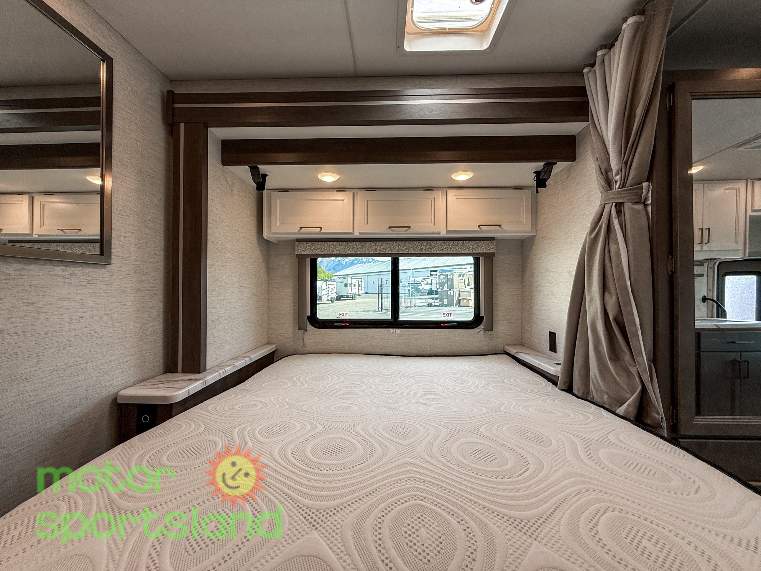 2025 Thor Motor Coach Chateau 27P - Image 60