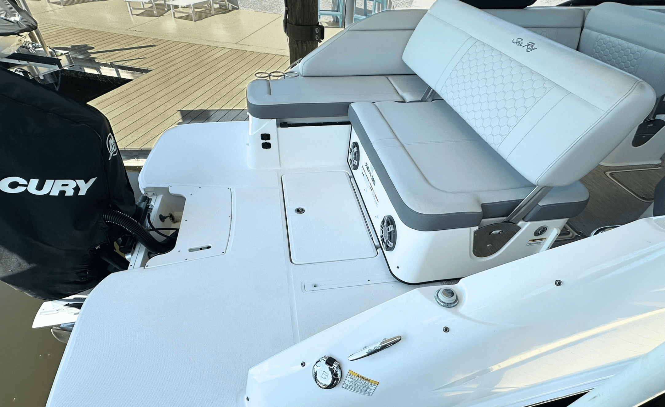2021 SEA-RAY 250 SDX - Image 18