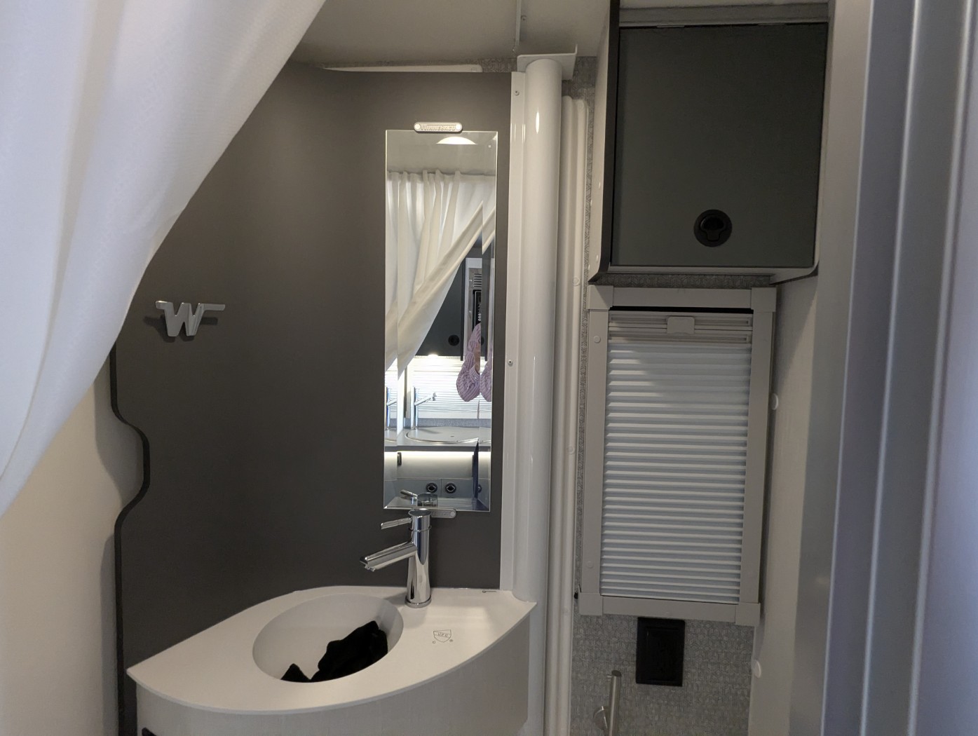 2026 Winnebago EKKO Sprinter 23B AWD - ATH EDITION - Image 24