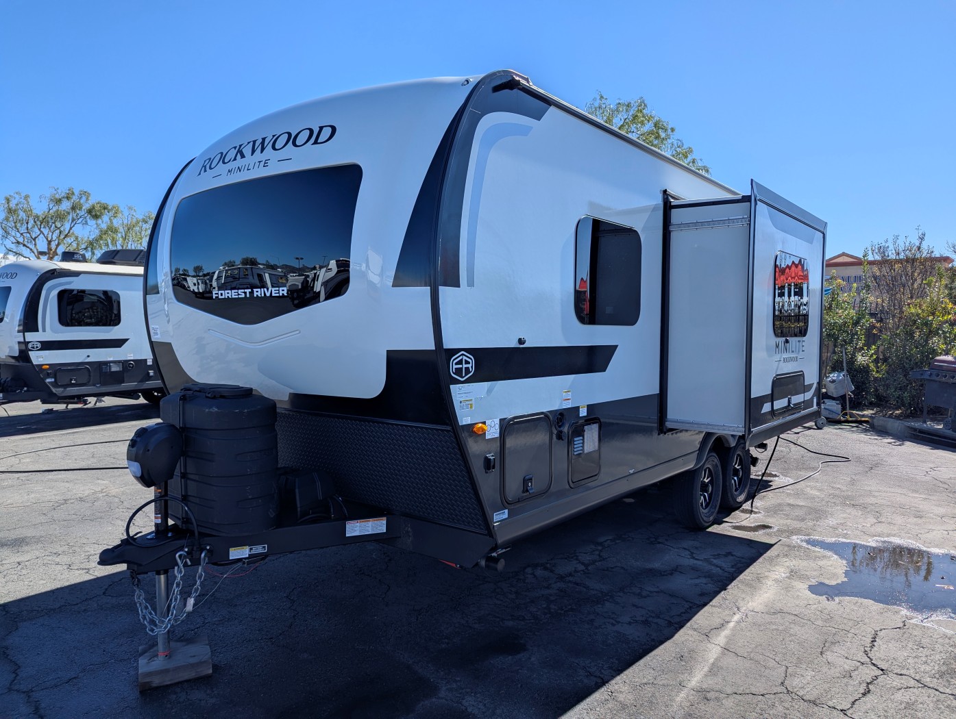 2026 Forest River Rockwood Mini Lite 2109S - Image 3