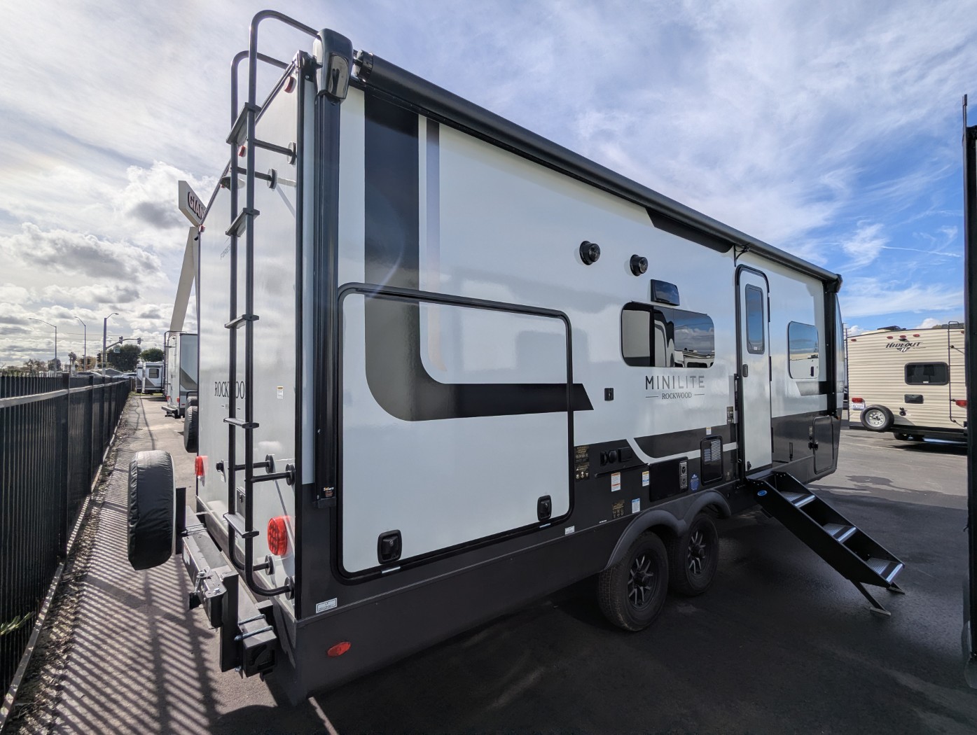 2026 Forest River Rockwood Mini Lite 2513S - Image 5