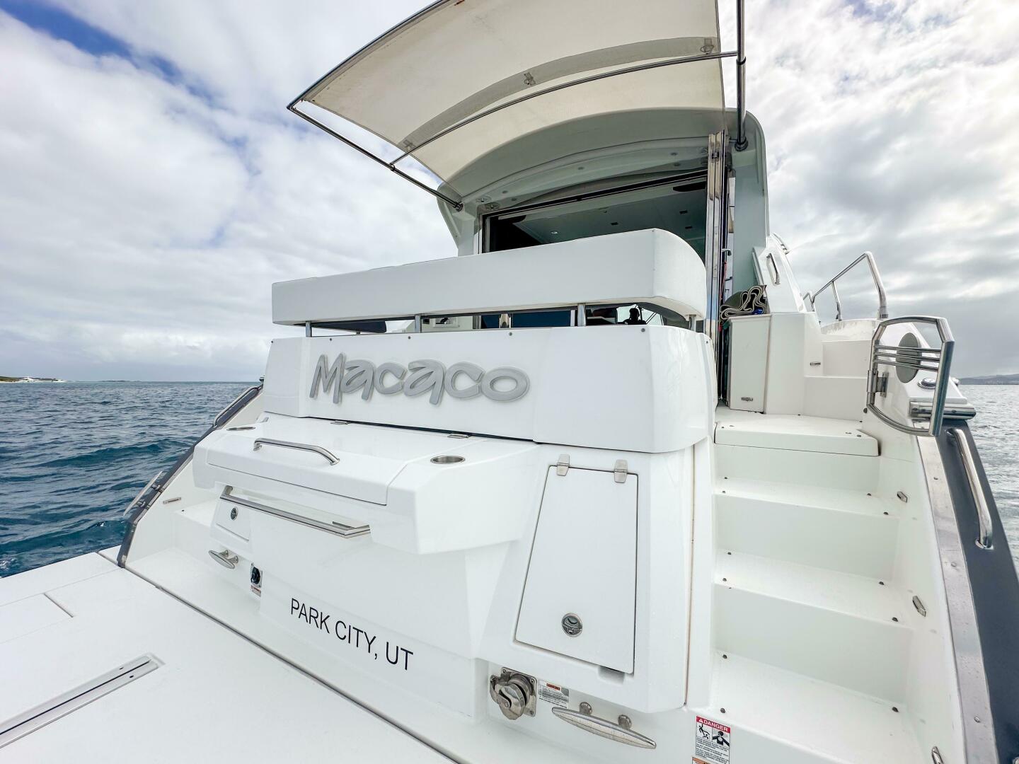 2019 Cruisers Yachts 50 Cantius - Image 13