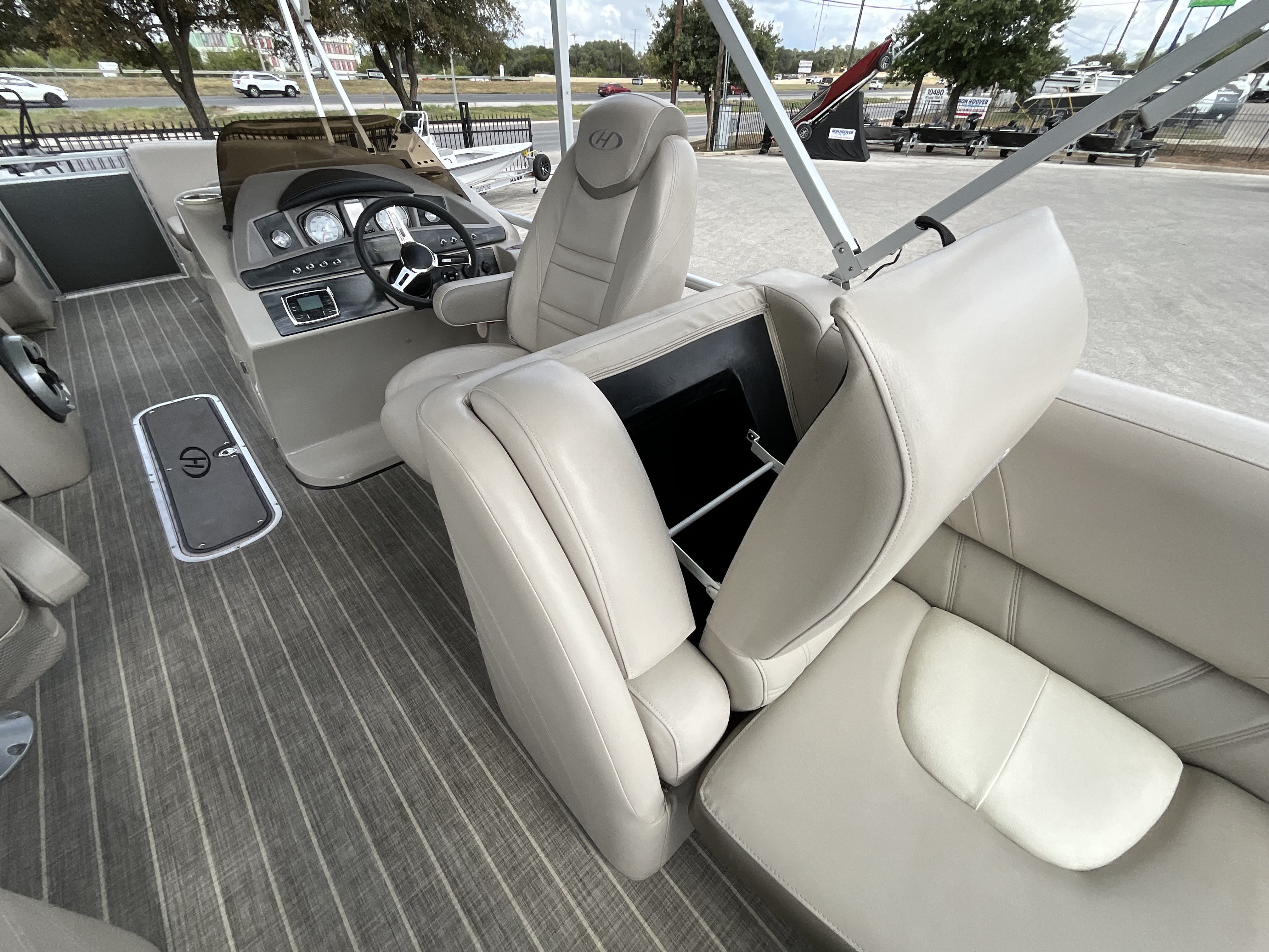 2017 HARRIS 220 SOLSTICE - Image 11