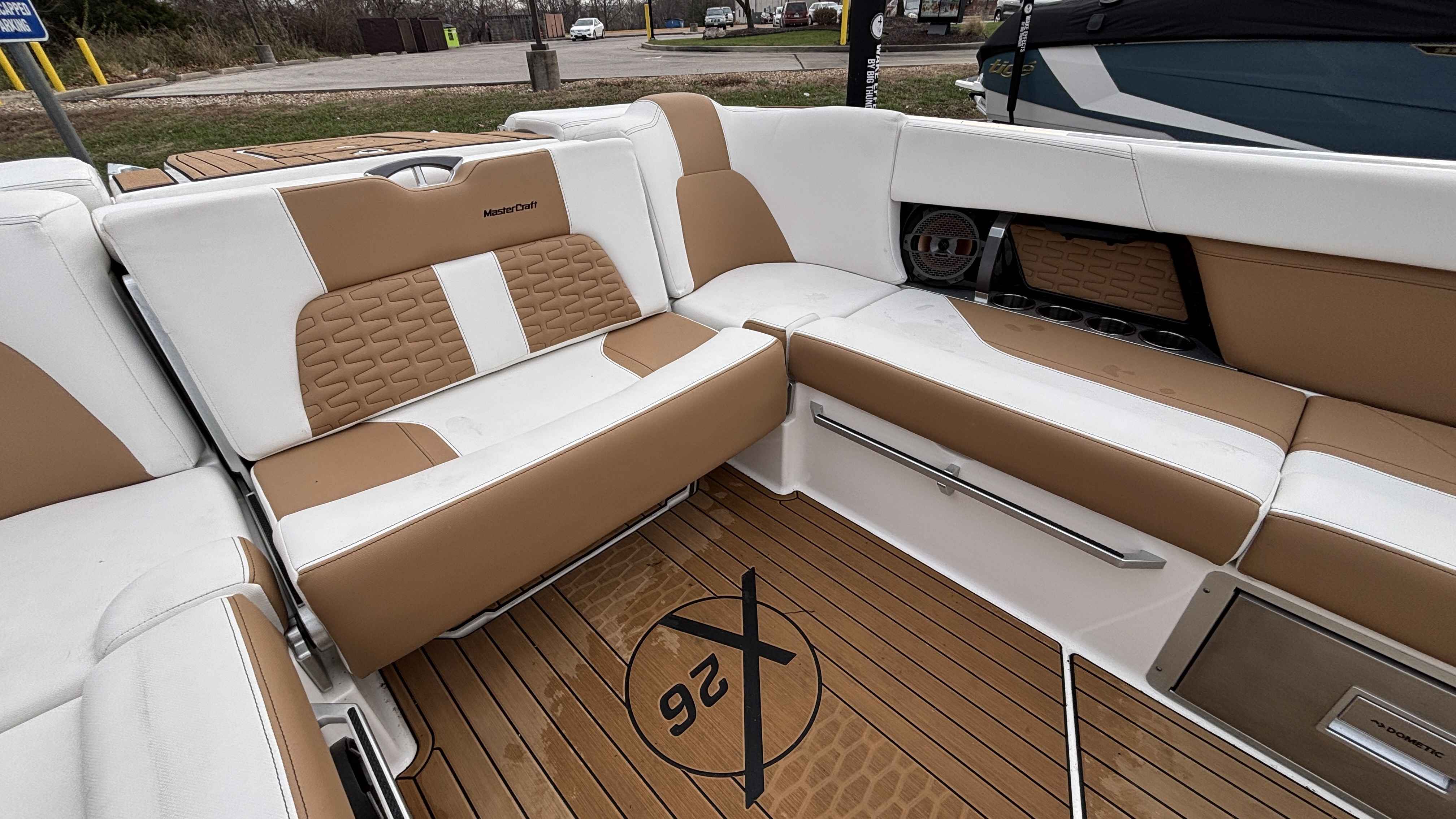 2022 MasterCraft X26 - Image 14