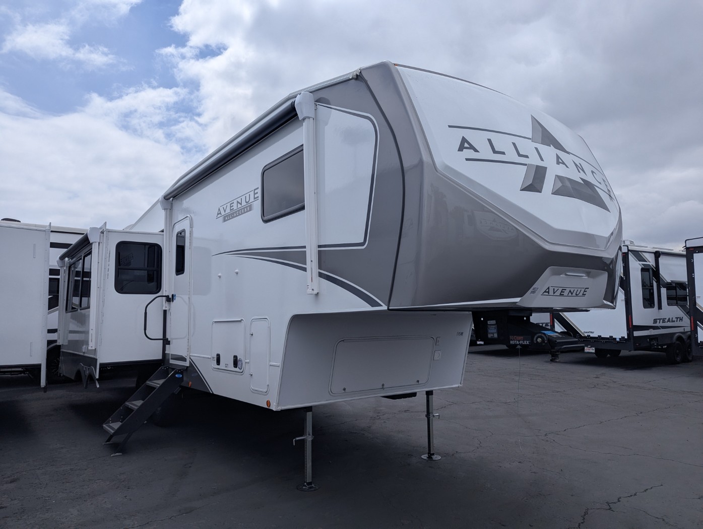 2026 Alliance RV Avenue 29RL - Image 1