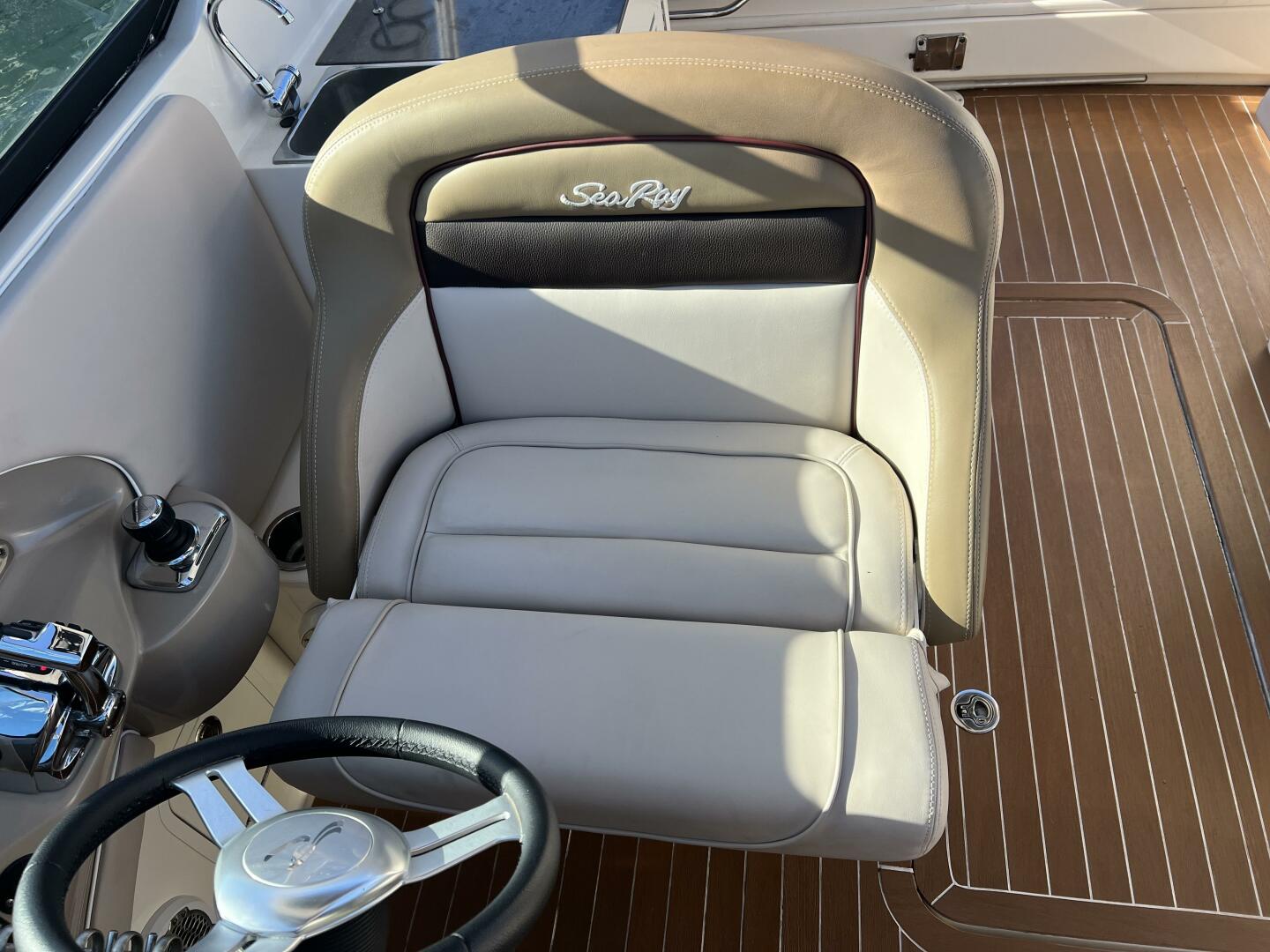 2012 Sea Ray 300 SLX - Image 17
