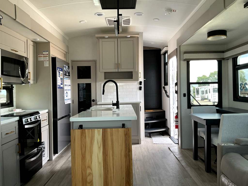 2027 JAYCO NORTH POINT 310RLTS - Image 9