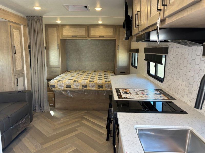 2026 Ember RV E-Series 21FBE - Image 12