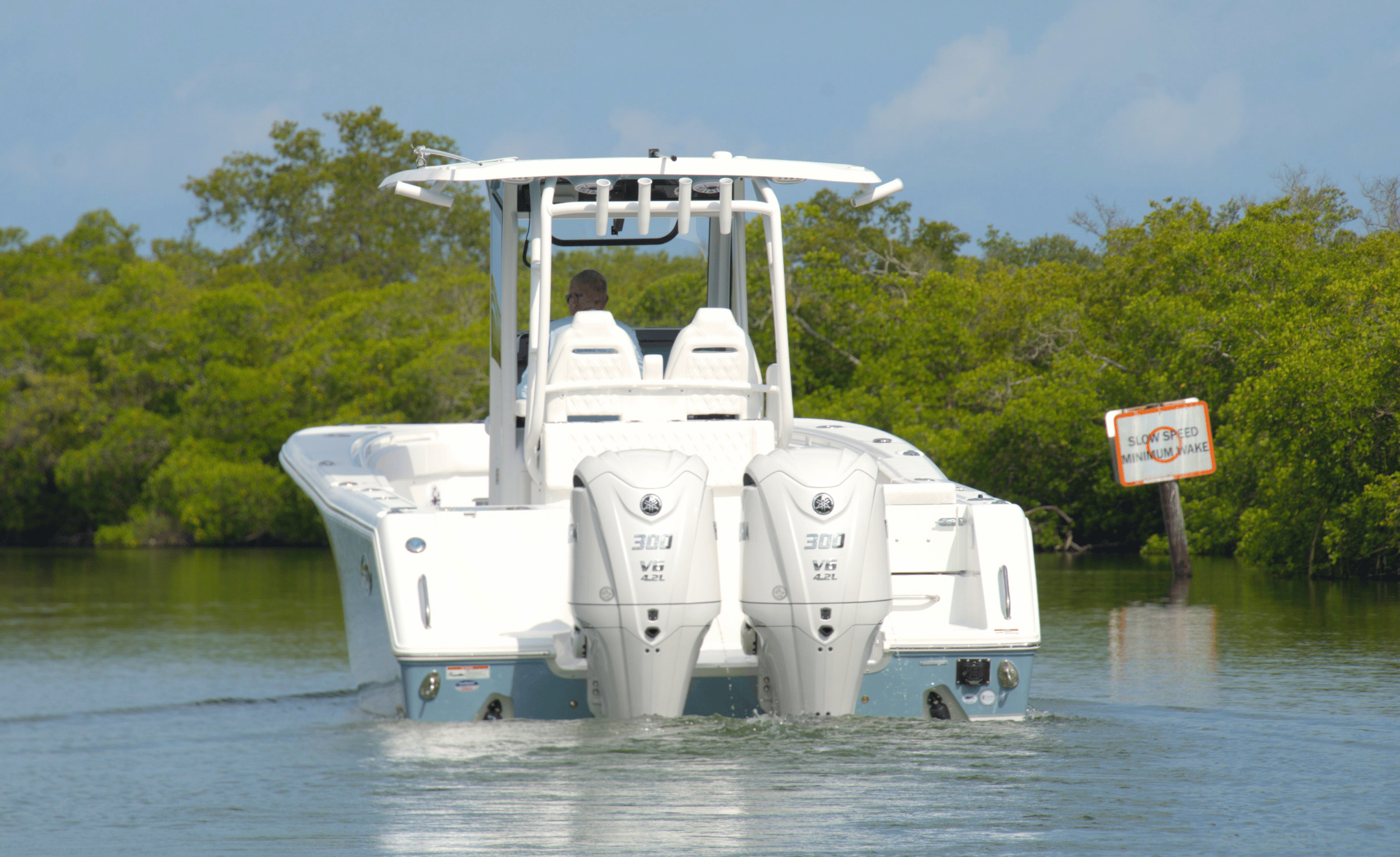 2027 SEA HUNT GAMEFISH 28CB - Image 4
