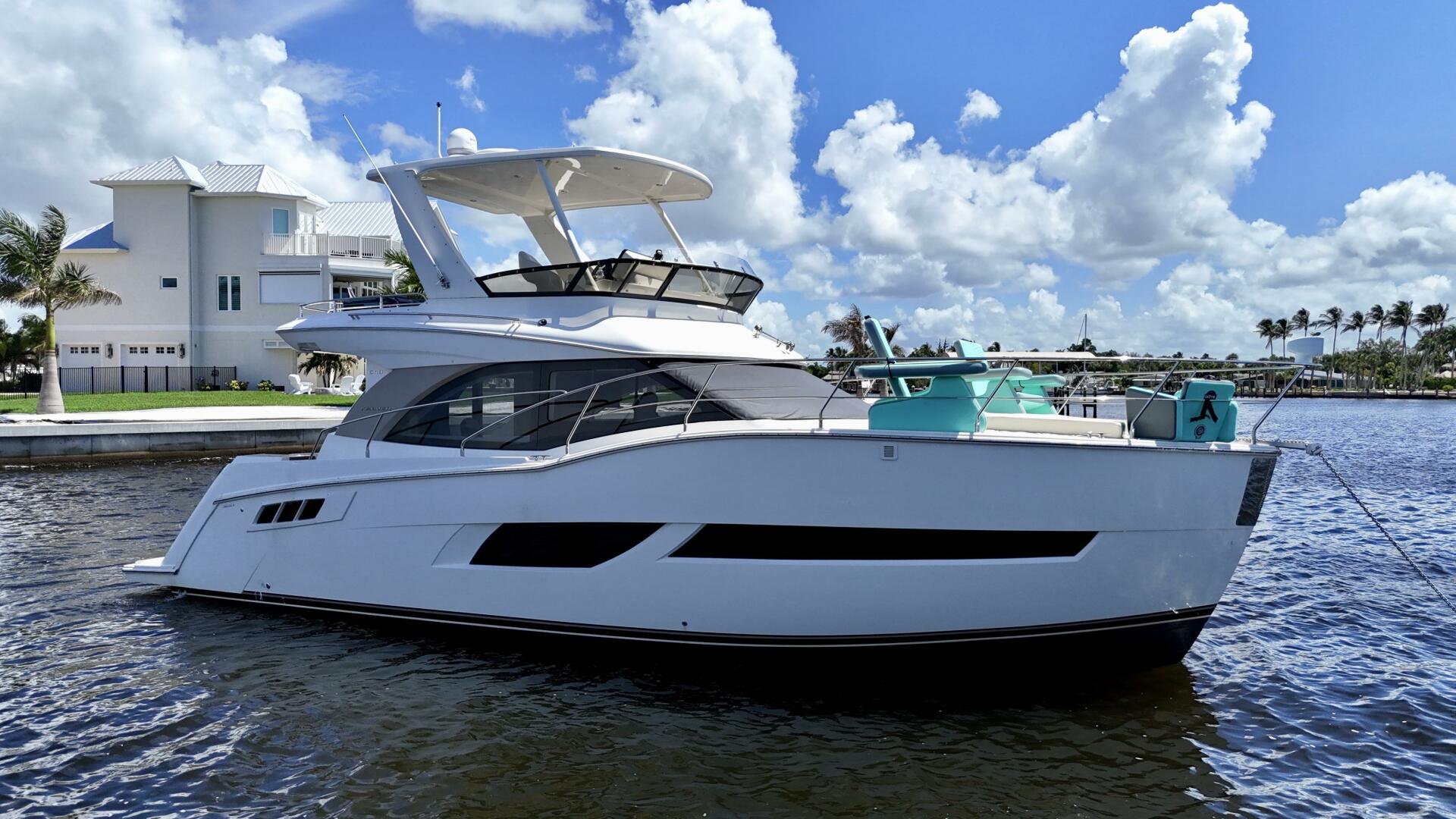 2017 Carver C40 - Image 4