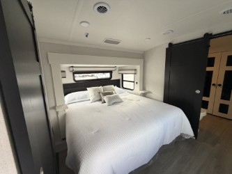 2026 JAYCO PINNACLE 36FBTS - Image 25