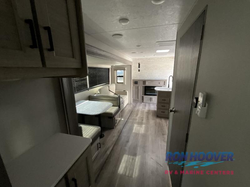 2026 COACHMEN CATALINA 333DBDSCKLE - Image 6