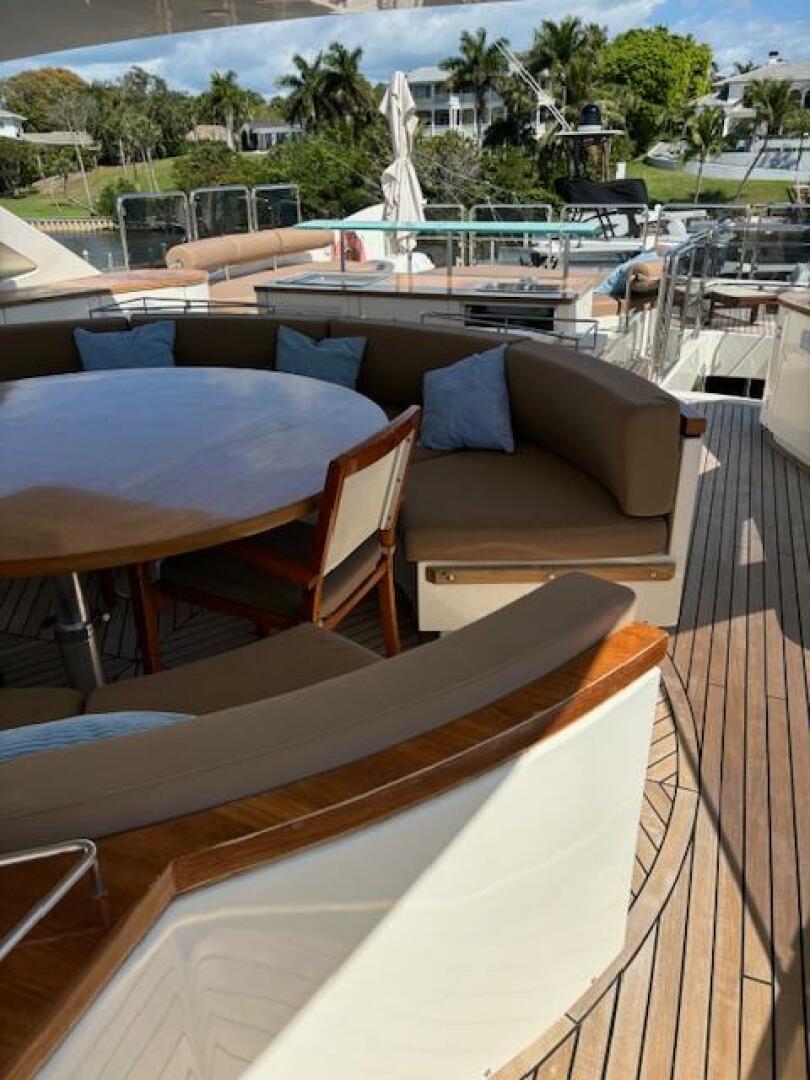 2009 Astondoa 95 GLX - Image 16