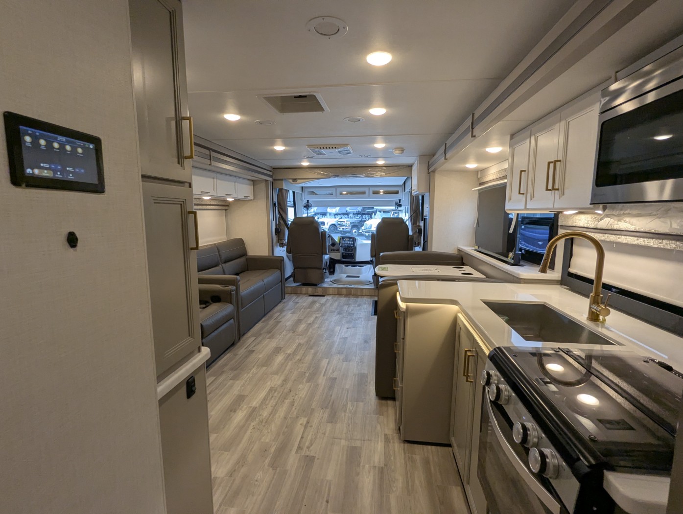 2026 Thor Motor Coach Windsport 36H - Image 33