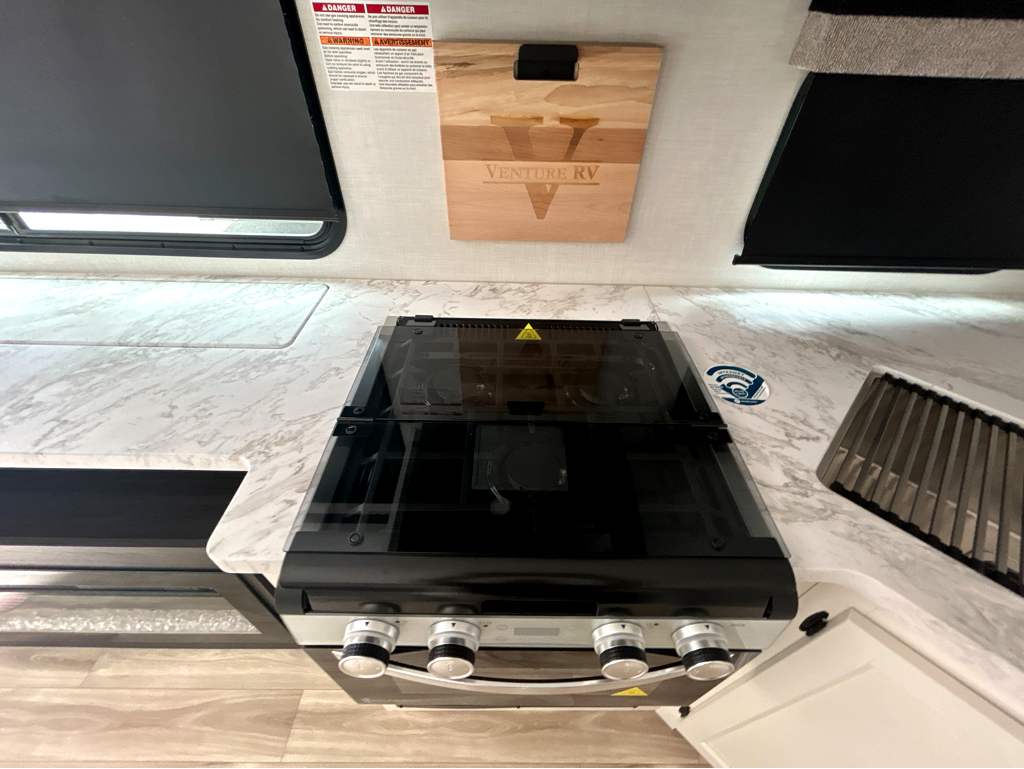 2027 VENTURE RV STRATUS 282VFD - Image 16