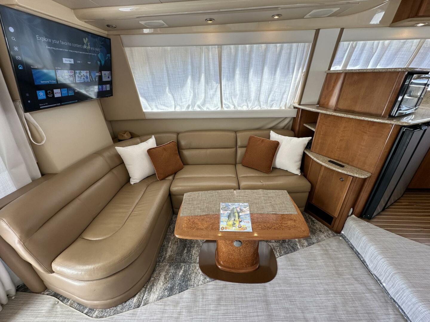 2007 Meridian 411 Sedan Bridge - Image 24
