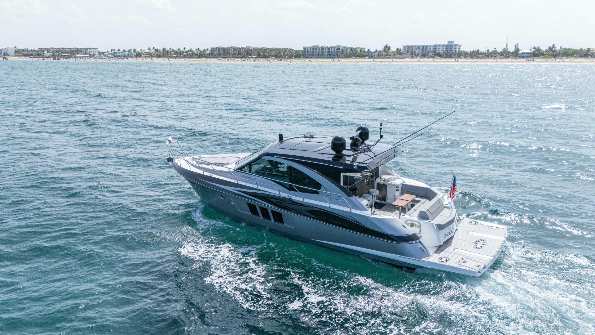 2014 Cruisers Yachts 45 Cantius - Image 7