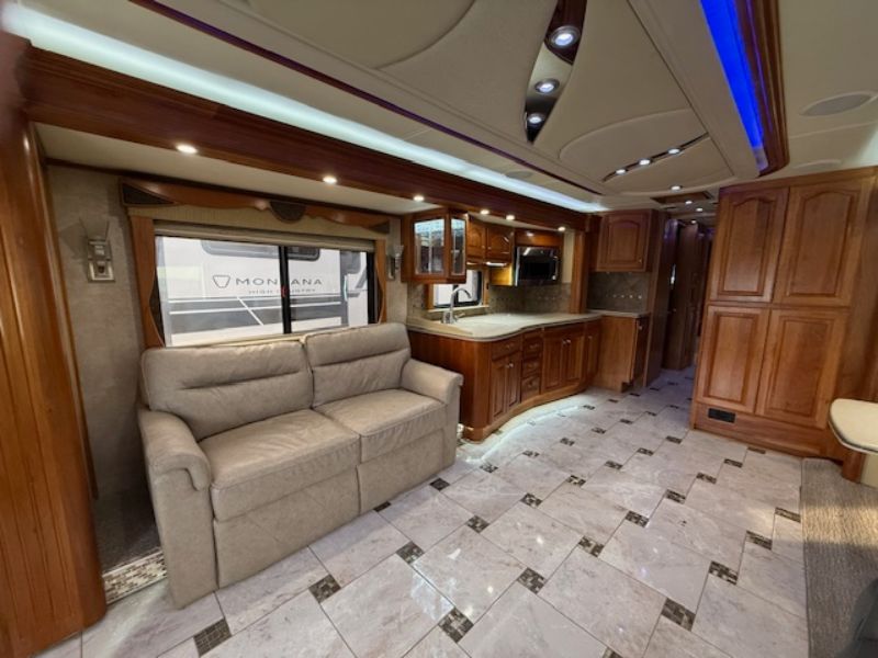 2005 Country Coach Magna 630 45 Rembrandt - Image 8