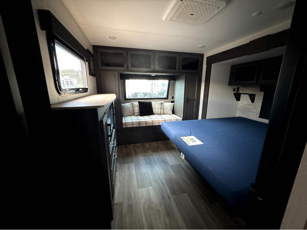 2025 VENTURE SPORTTREK 272VRK - Image 17