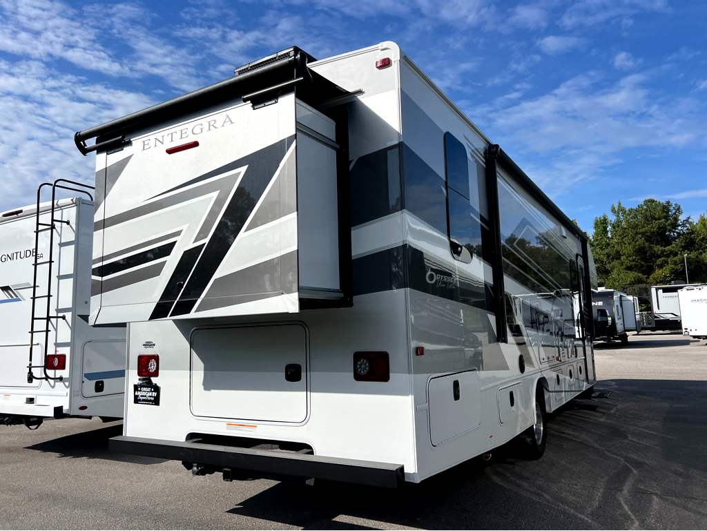 2027 ENTEGRA COACH ODYSSEY 30Z - Image 4