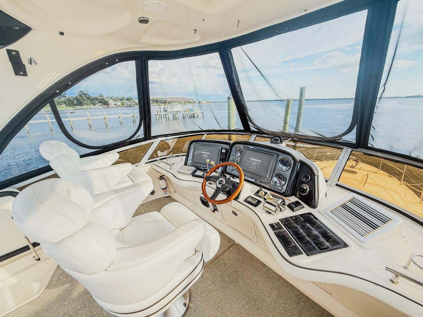 2008 Sea Ray 44 Sedan Bridge - Image 3