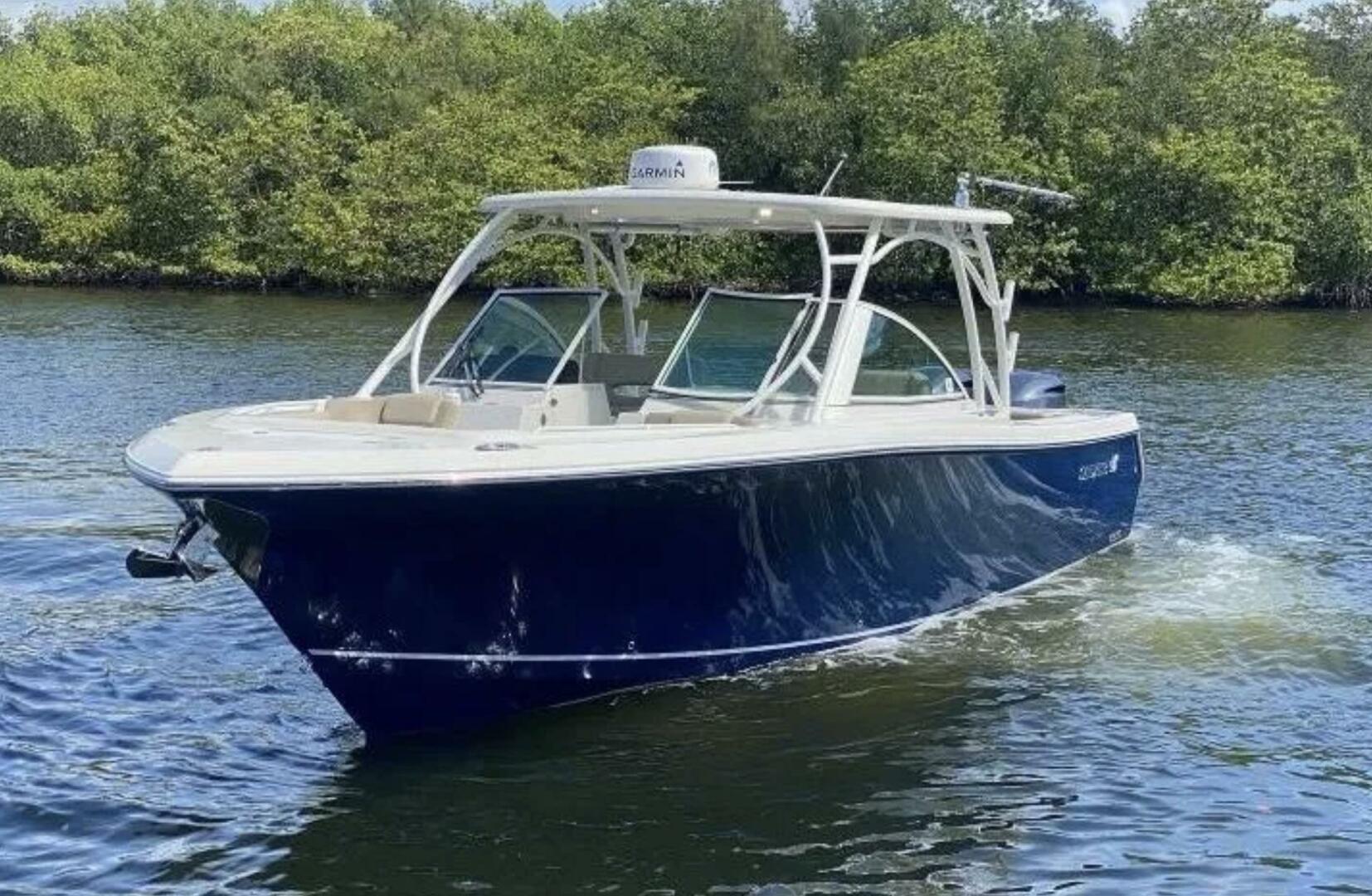 2018 Sailfish 325 DC - Image 3