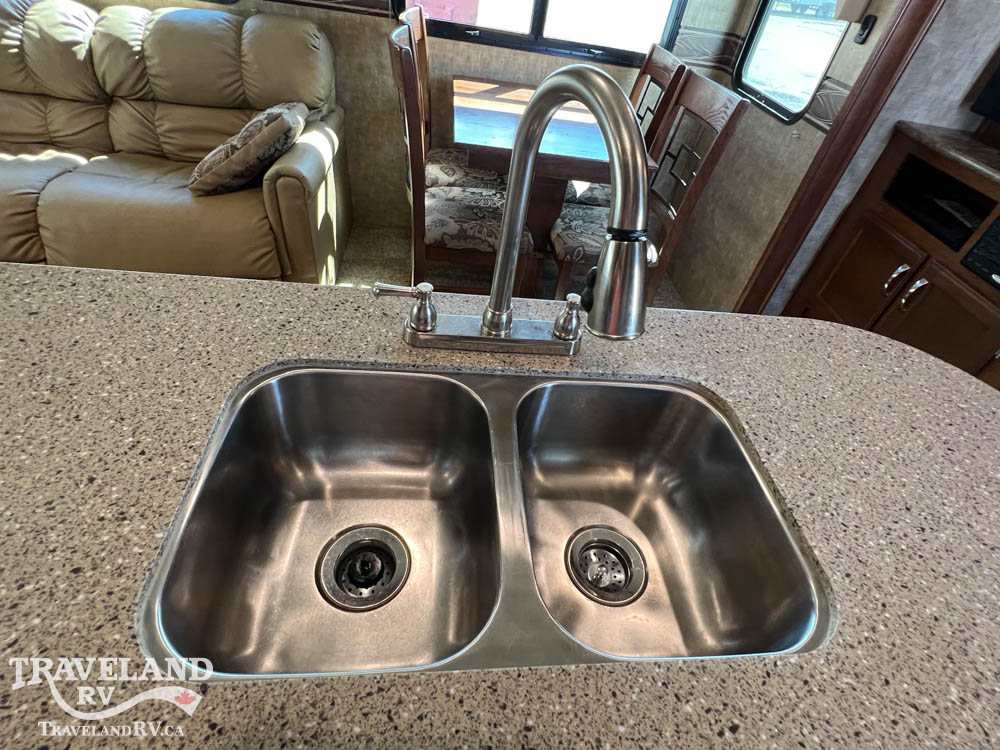 2015 KZ RV Durango D2857 - Image 10