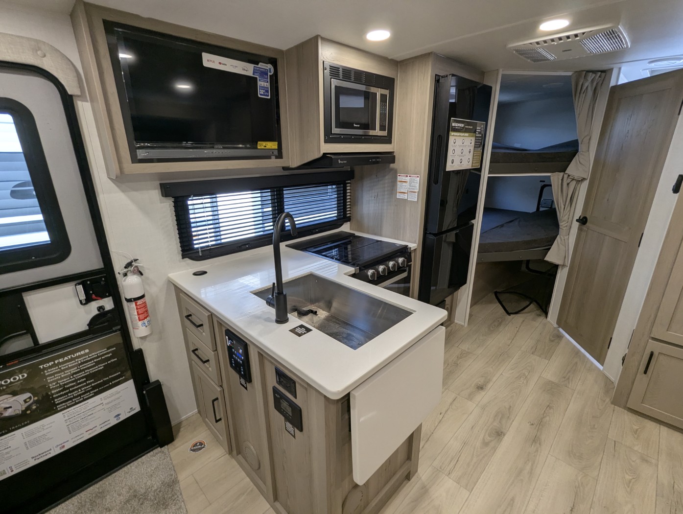 2026 Forest River Rockwood Mini Lite 2509S - Image 12