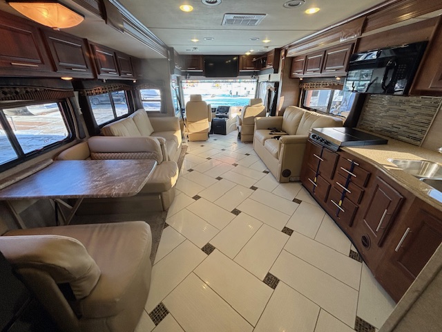 2014 Coachmen Cross Country 404RB - Image 43
