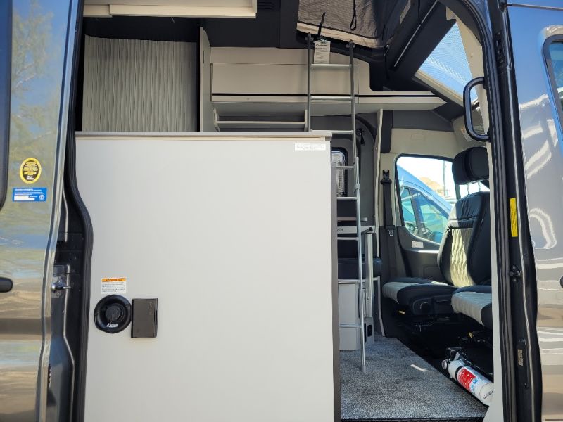 2026 Grand Design Lineage Series VT LVT2 - Image 4