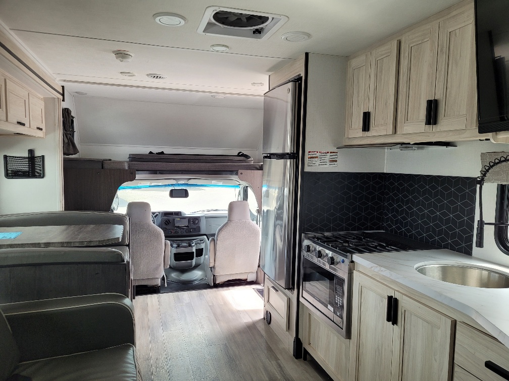2024 Forest River Sunseeker LE 2550DSLE - Image 20