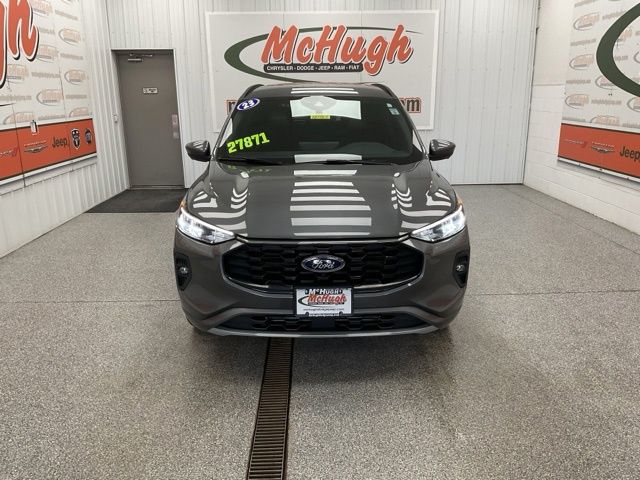 2023 Ford Escape Utility 4D ST-Line Select AWD - Image 2