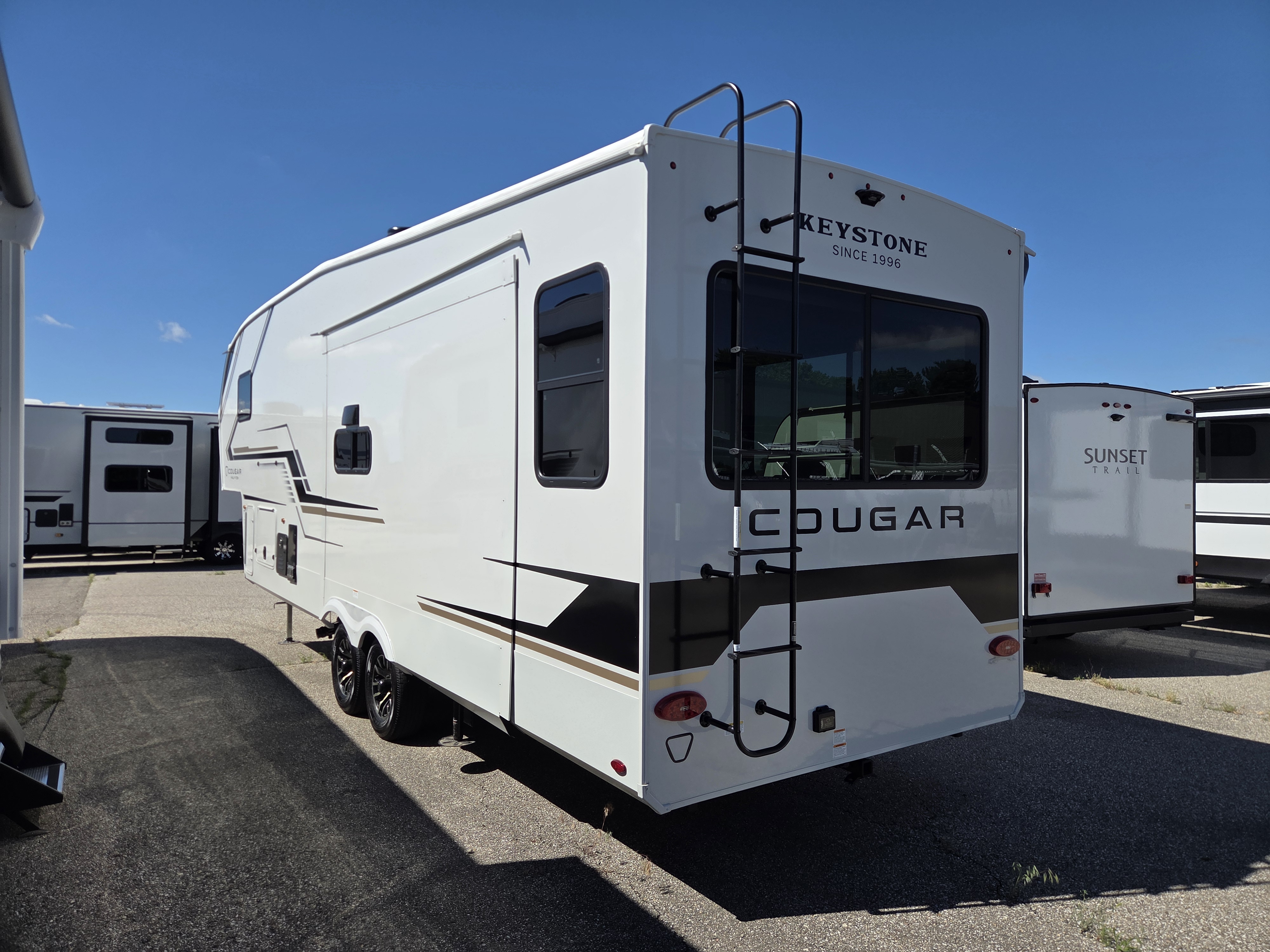 2027 Keystone Cougar Half-Ton 26RES - Image 3