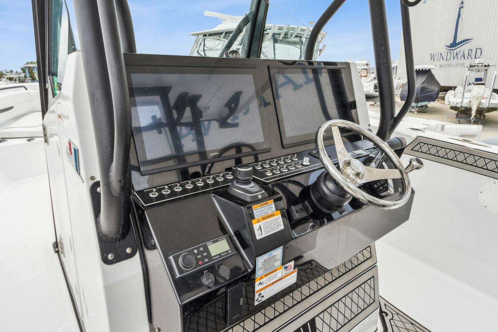 2023 Wellcraft 352 Fisherman Center Console - Image 15