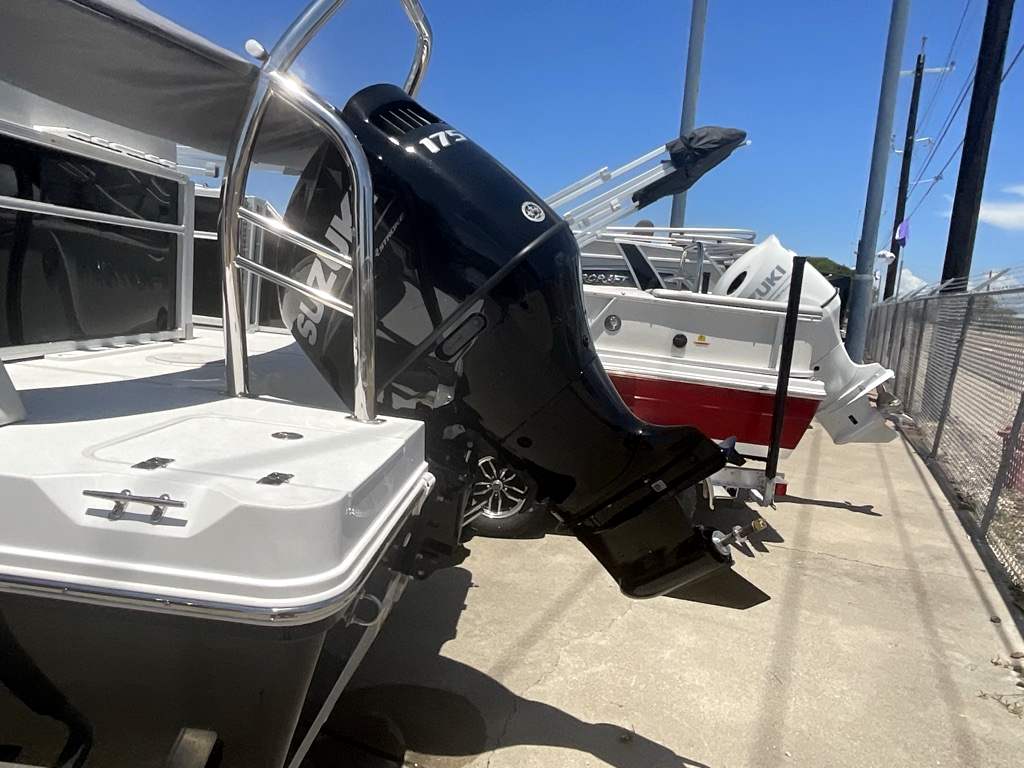 2027 HURRICANE 2027 FUNDECK 2260 REF - Image 5